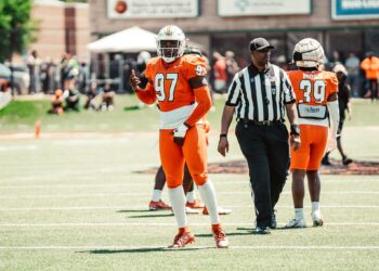 Florida A&M All-SWAC lineman Kamari Stephens staying with Rattlers
