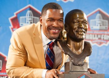 Michael Strahan, Rod Broadway represent HBCUs on College Football Hall of Fame ballot