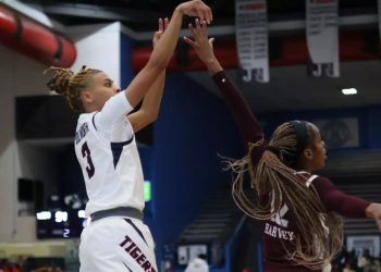 Jackson State stops hot Alabama A&M to continue SWAC regular season winning streak