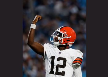 Shedeur Sanders beats failure & Carolina Panthers defense in NFL debut