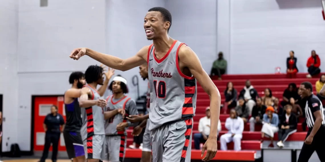 Clark Atlanta center Kharye Cayne