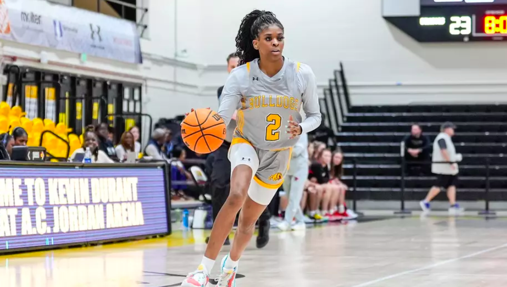 Bowie State decimates Lincoln (PA); ends regular season on an eight-game win streak 1 Bowie State guard Mia Smith