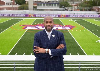 Edward Waters president apologizes to football team after 52-point loss