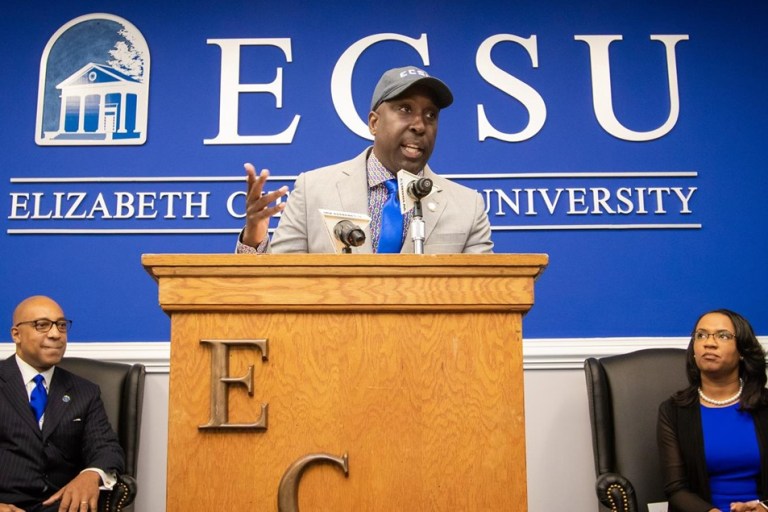 Shawn Walker returns to Elizabeth City State as head men’s basketball coach