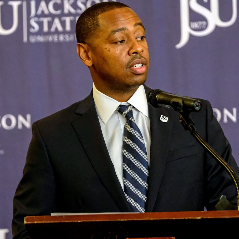 Jackson State extends contract of AD Ashley Robinson