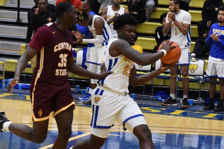 Late run by Fort Valley State enough secure win over Central State
