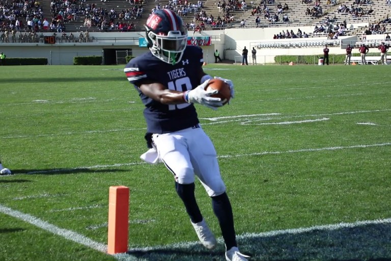 Former Jackson State wide receiver Warren Newman signs with USFL team