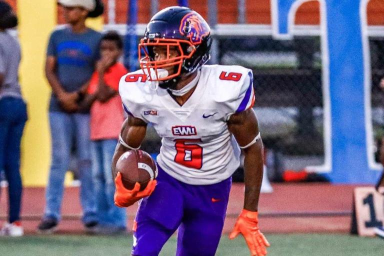 Edward Waters outlasts Lane for third straight win