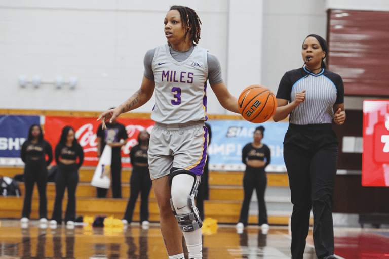 2025 SIAC Tournament: Opening round features big upset. Then one school pulled off Day 1 sweep
