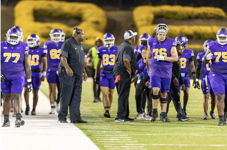 Benedict outlasts Edward Waters on a game-winning touchdown in the final minute