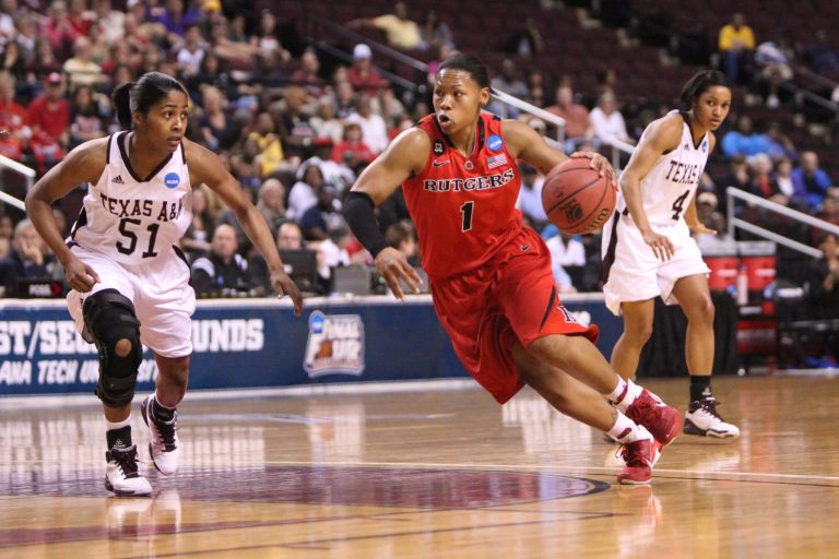 Delaware State turns to local legend to coach women’s basketball team
