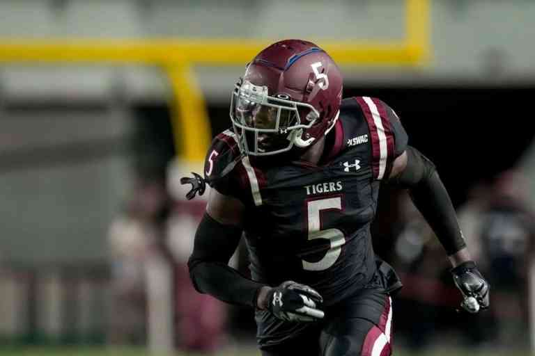 Bad administrative decisions hurt Texas Southern football once again